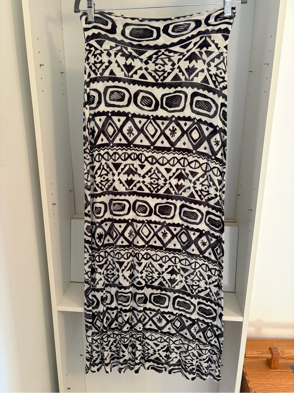 Black & White Tribal Print Maxi Skirt - Women